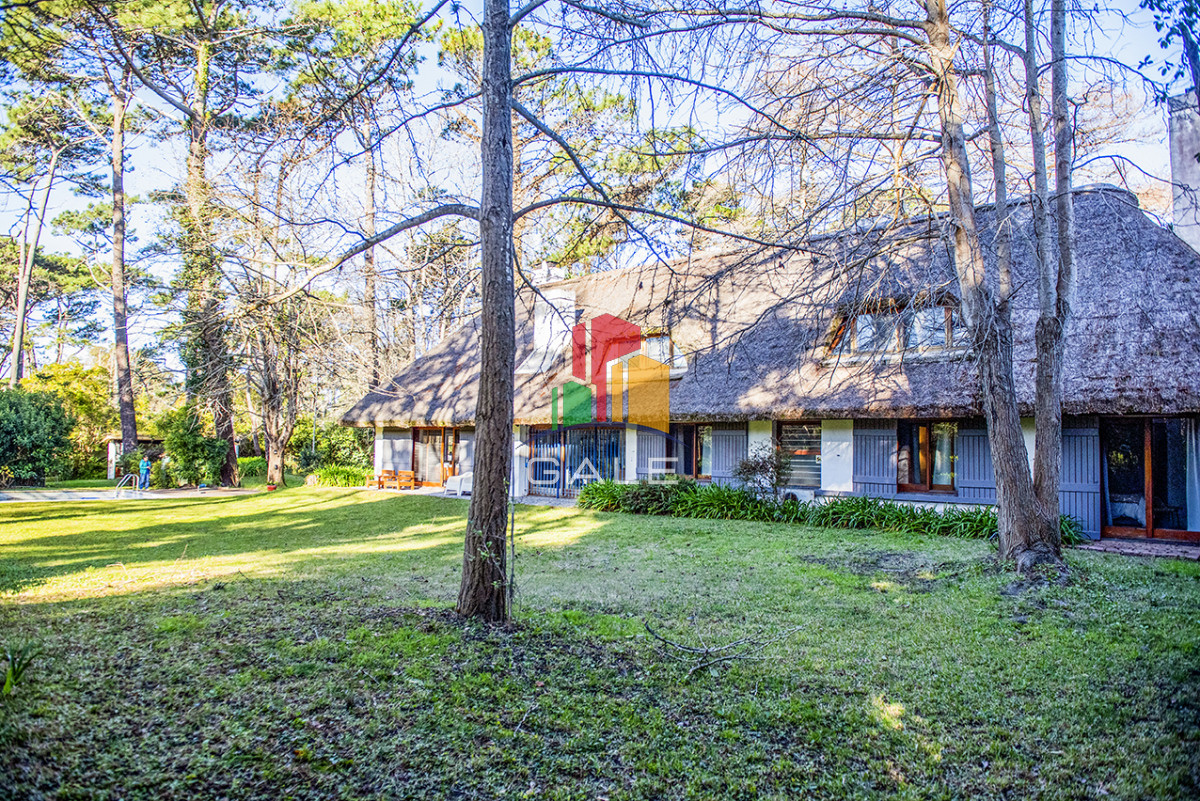 Casa ID.4739 - Casa de 4 dormitorios en venta, en Golf Punta del Este