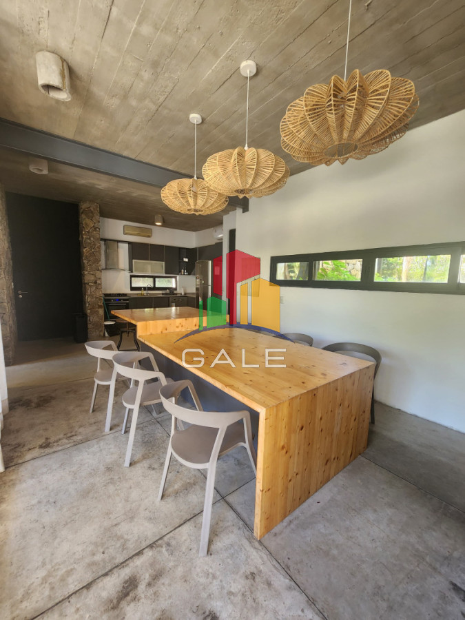 Casa ID.4727 - Casa en Alborada - Punta del Este de 5 dormitorios 