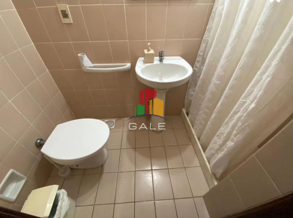 Casa ID.4734 - En venta casa de 5 dormitorios, con piscina, parrillero y jardin en Lugano,Punta del Este