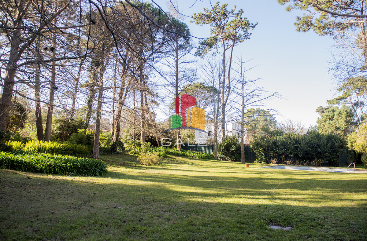 Casa ID.4739 - Casa de 4 dormitorios en venta, en Golf Punta del Este