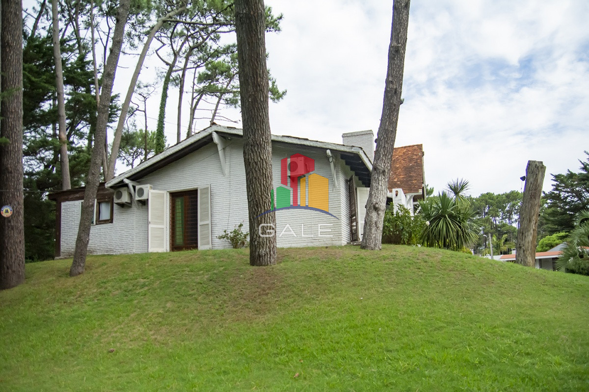 Casa ID.3737 - Casa en Venta de 5 dormitorios en San Rafael , Punta del este 