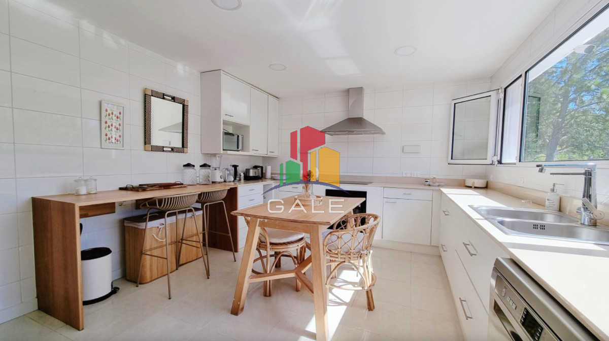 Casa ID.4728 - En venta espectacular casa de 5 dormitorios en Golf, Punta del Este