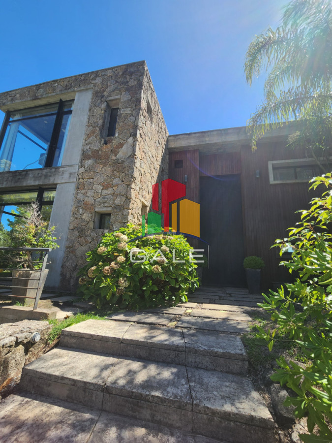 Casa ID.4727 - Casa en Alborada - Punta del Este de 5 dormitorios 