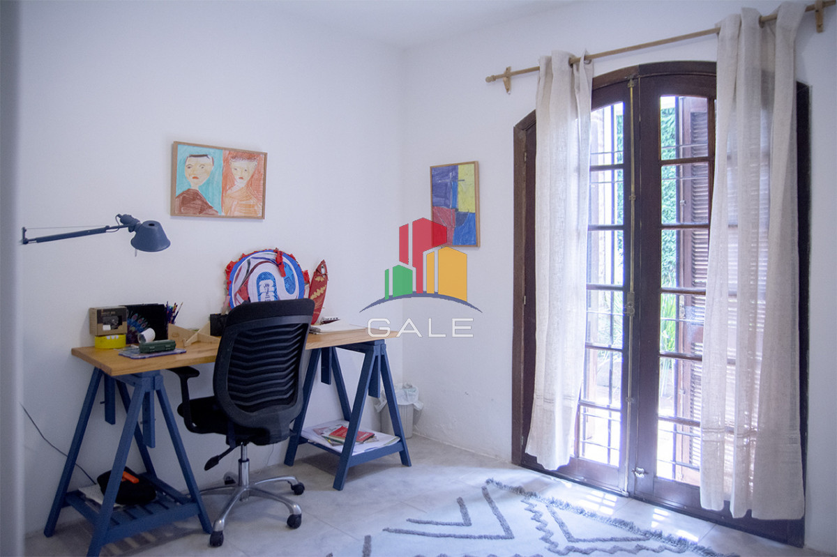 Casa ID.4559 - Excelente chalet de 5 dormitorios en venta a pasos de Playa Mansa Punta del Este