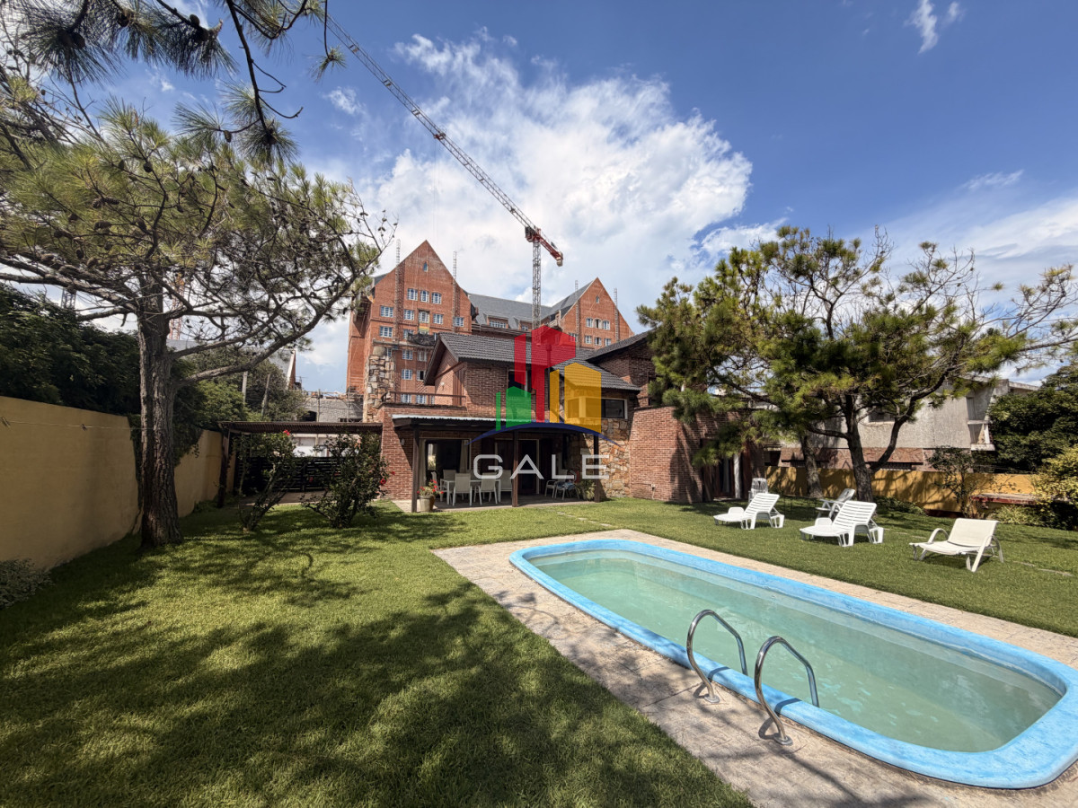 Casa ID.4733 - Vende hermosa casa en san rafael , cerca del mar, Punta del Este