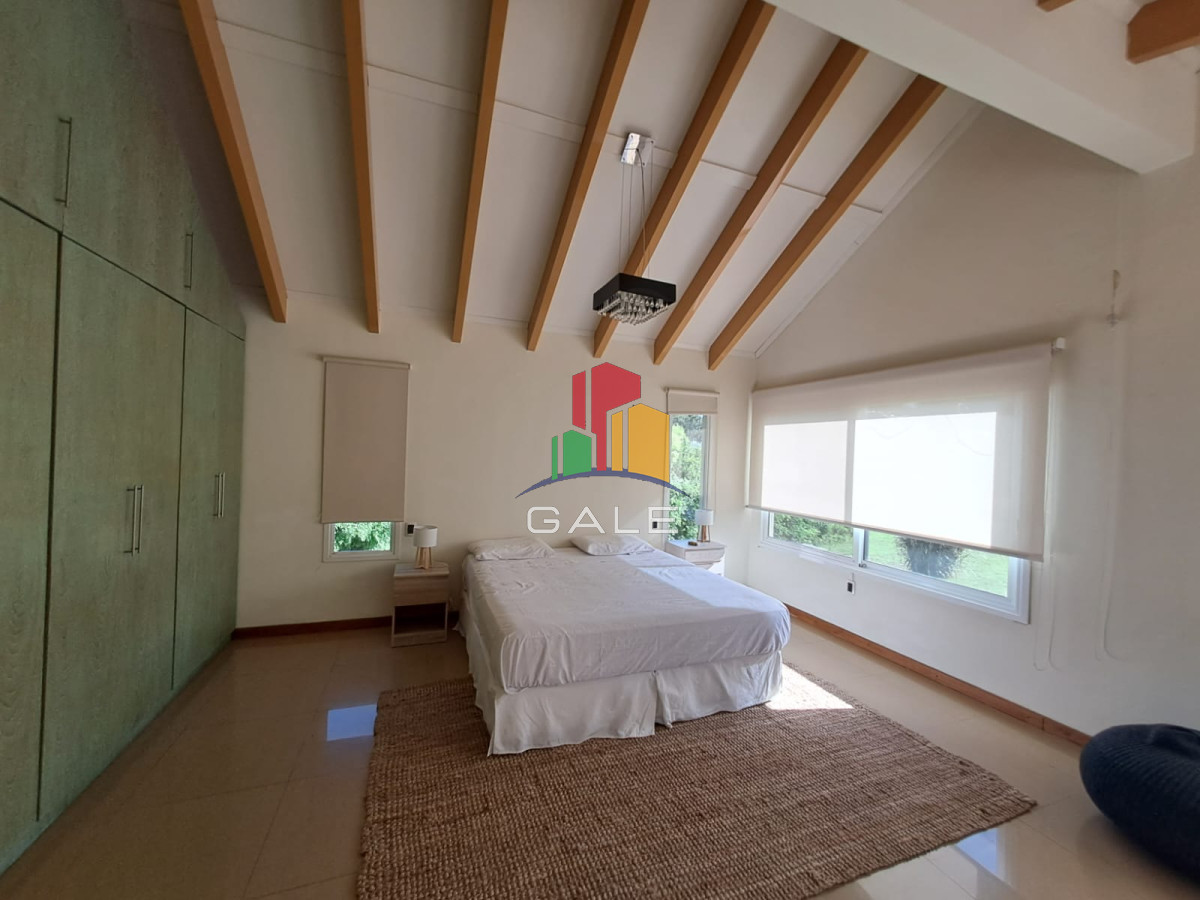 Casa ID.2222 - Espaciosa Casa en Barrio Privado de 6 dorm y piscina en Punta del Este