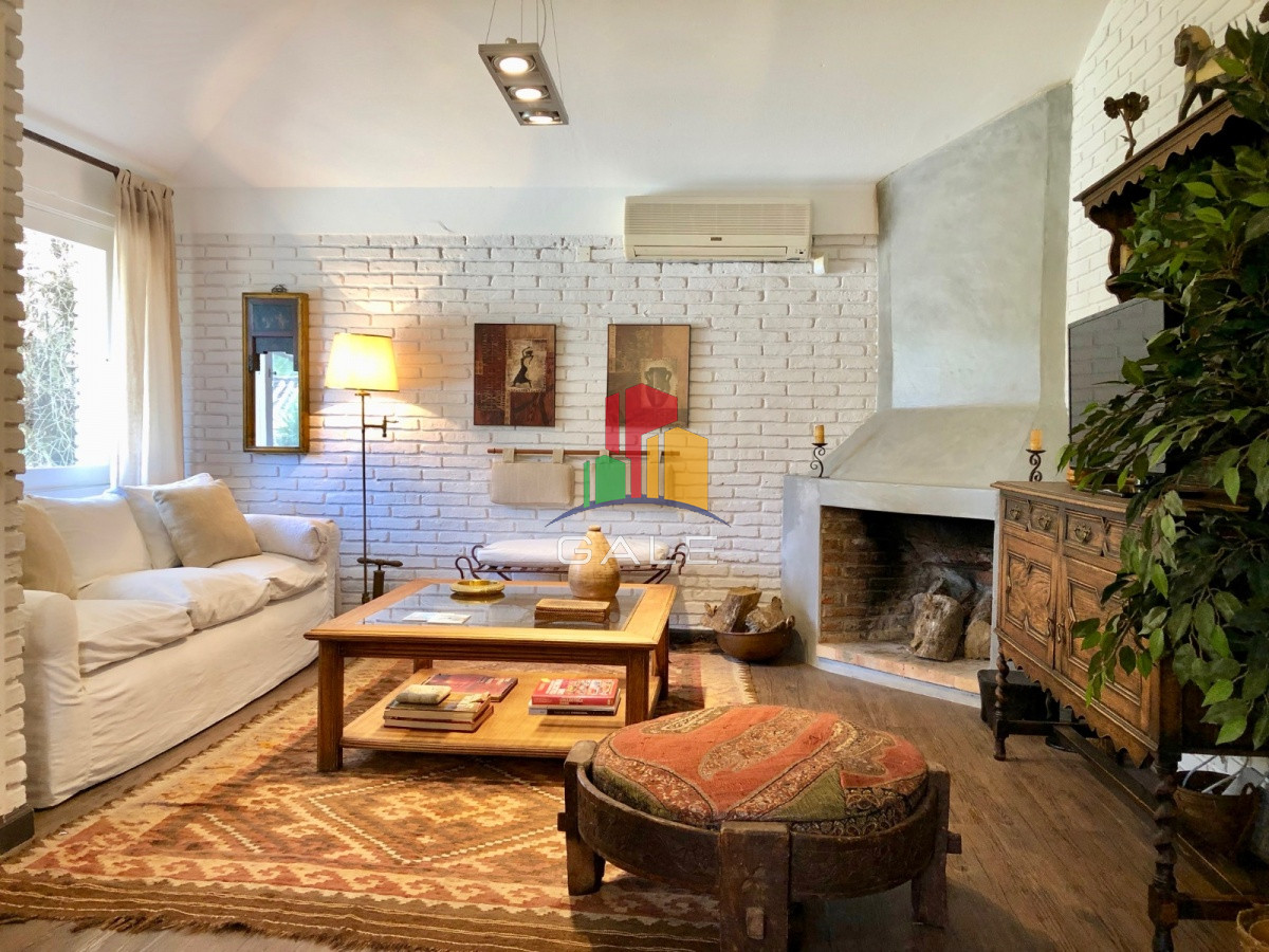 Casa ID.810 - Casa de gran tamaño ubicada en zona del Golf.