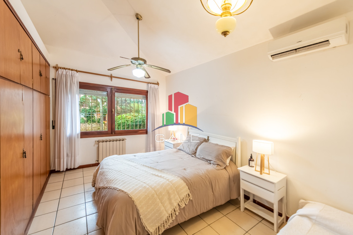 Casa ID.4729 - Vendemos espectacular casa de 4 dormitorios en Playa Mansa, Punta del este