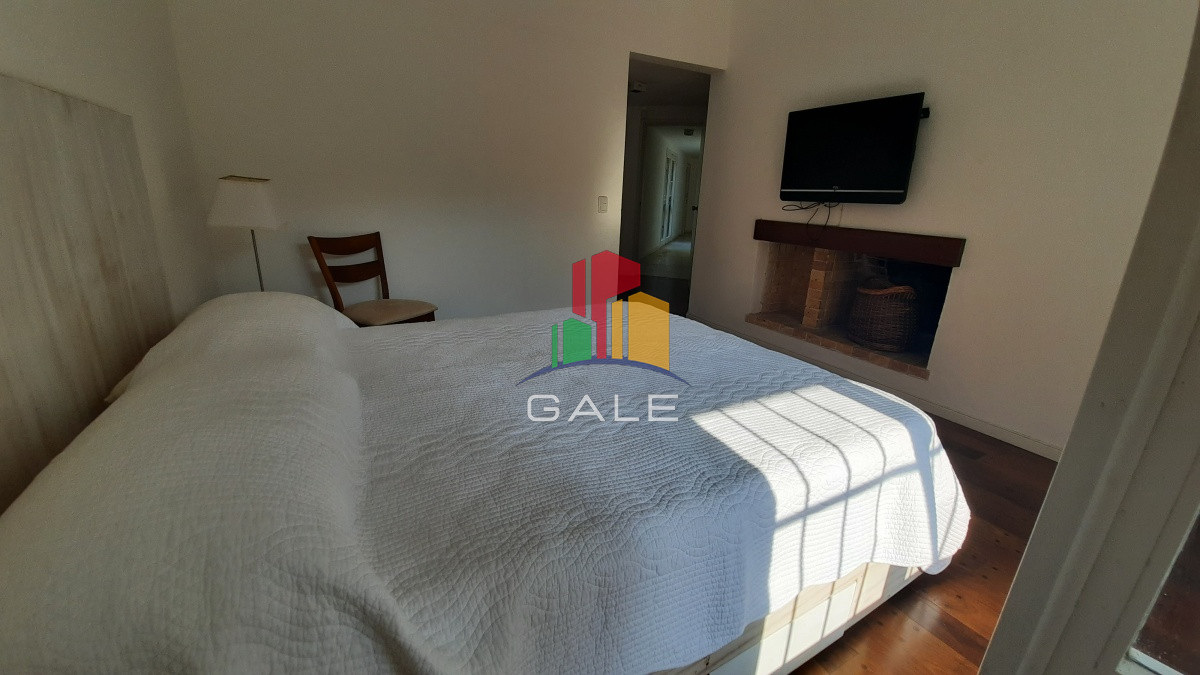 Casa ID.3970 - Exclusiva casa de 4 dormitorios con piscina en Punta del Este