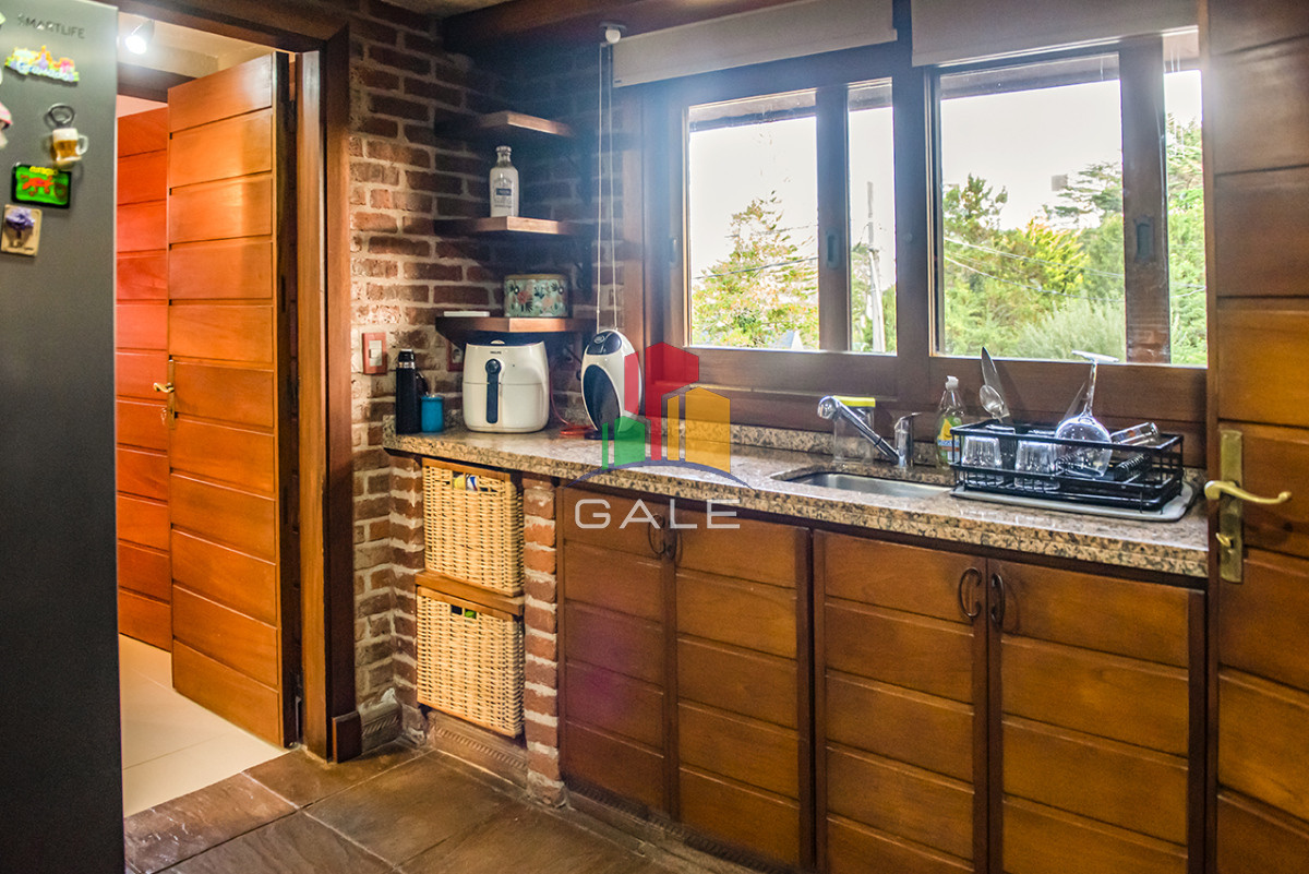 Casa ID.3723 - Vende casa de 4 dormitorios en Cantegirl, Punta del Este