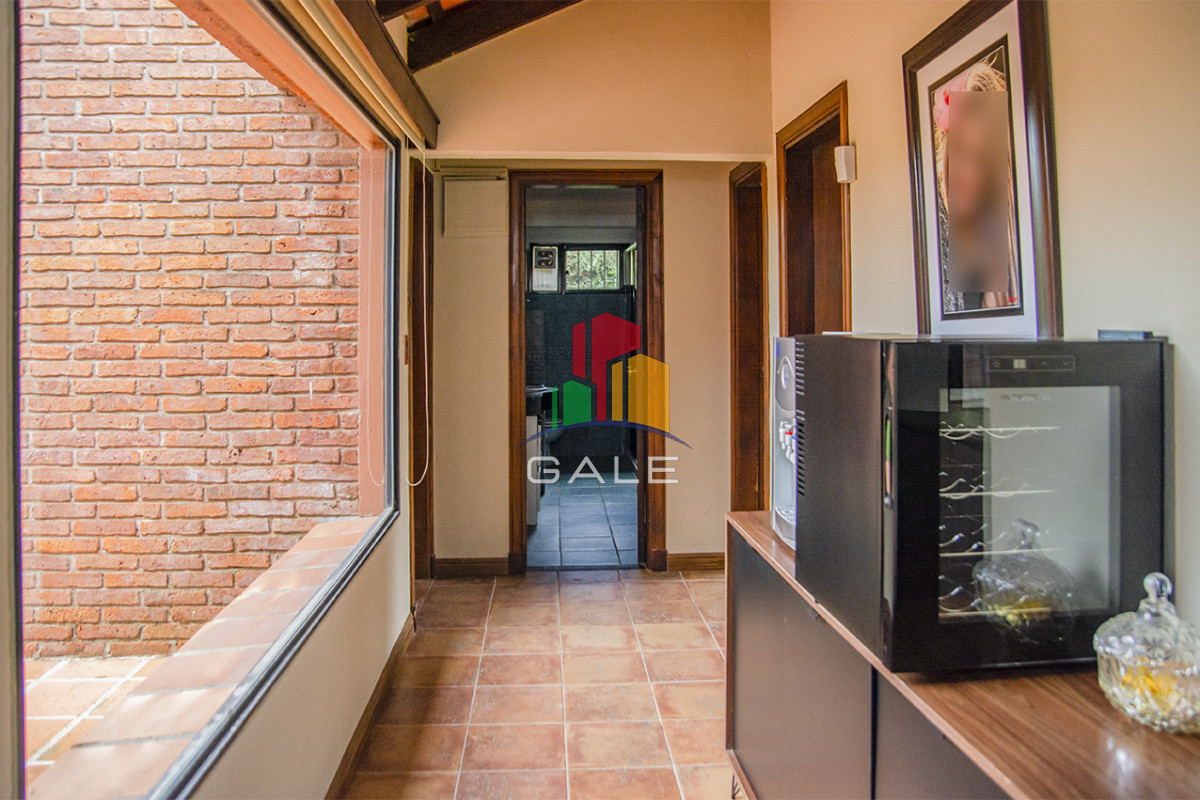 Casa ID.4564 - En venta casa de 3 Dormitorios en Jardines de Córdoba con Barbacoa 