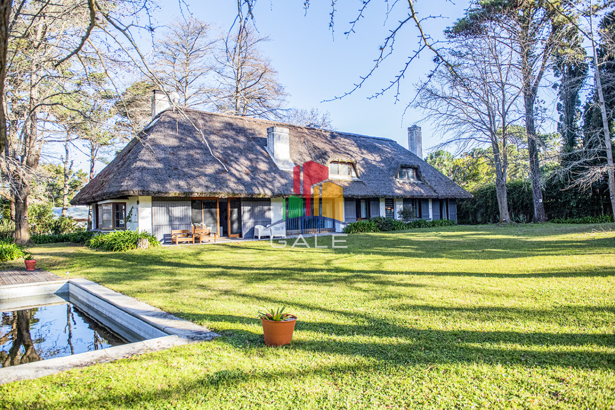 Casa ID.4739 - Casa de 4 dormitorios en venta, en Golf Punta del Este