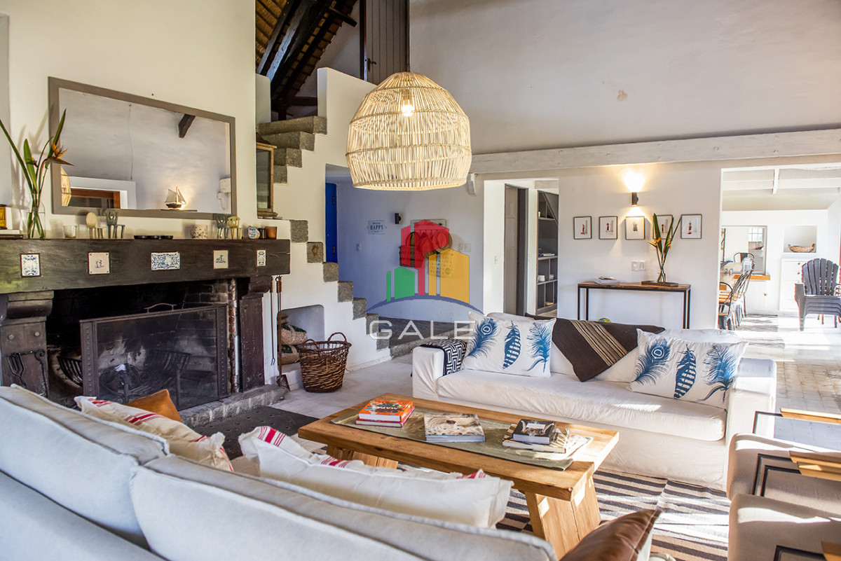 Casa ID.4739 - Casa de 4 dormitorios en venta, en Golf Punta del Este