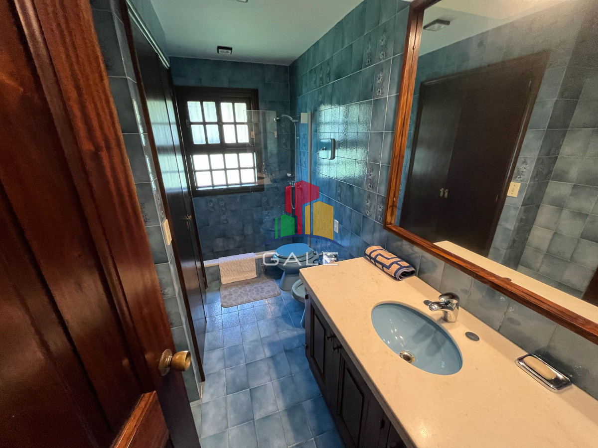 Casa ID.4736 - Hermosa mansión en Golf de 6 dormitorios , Punta del Este