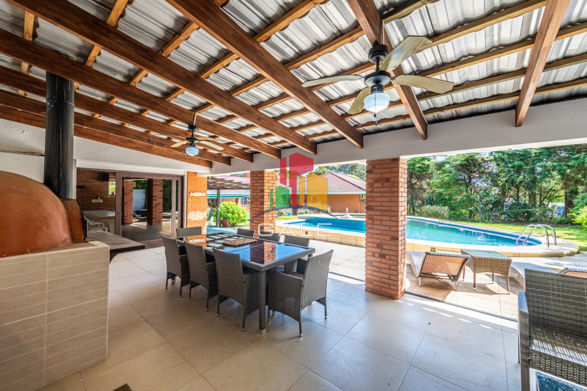 Casa ID.4729 - Vendemos espectacular casa de 4 dormitorios en Playa Mansa, Punta del este