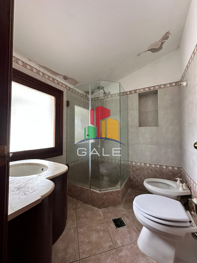 Casa ID.4735 - En venta casa en Barrio Golf, Punta del Este de 6 dormitorios.