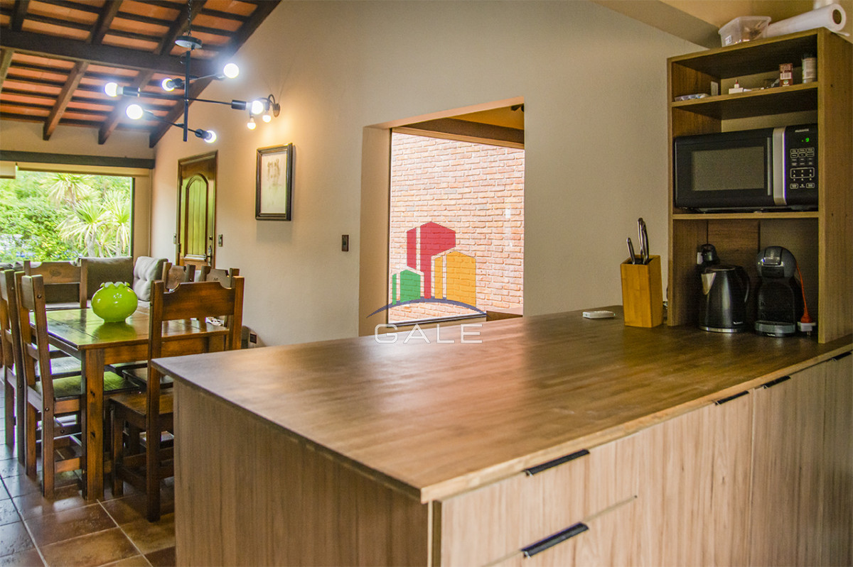 Casa ID.4564 - En venta casa de 3 Dormitorios en Jardines de Córdoba con Barbacoa 