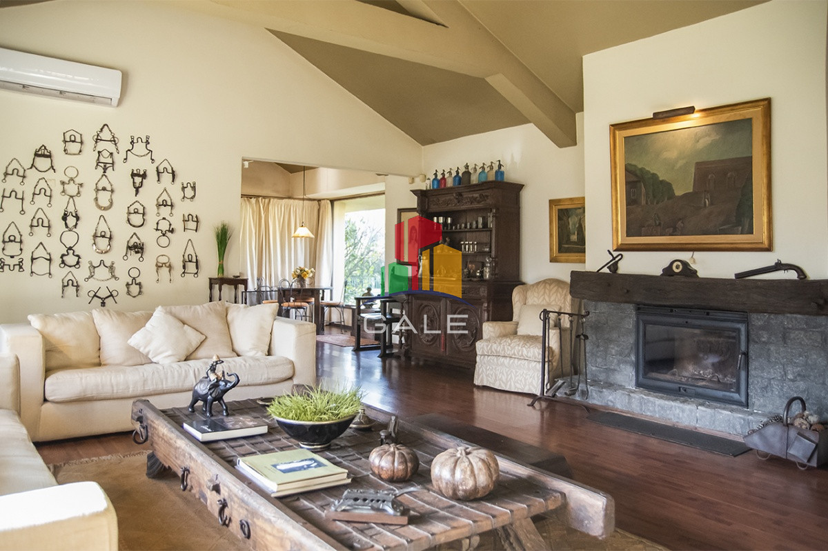 Casa ID.810 - Casa de gran tamaño ubicada en zona del Golf.