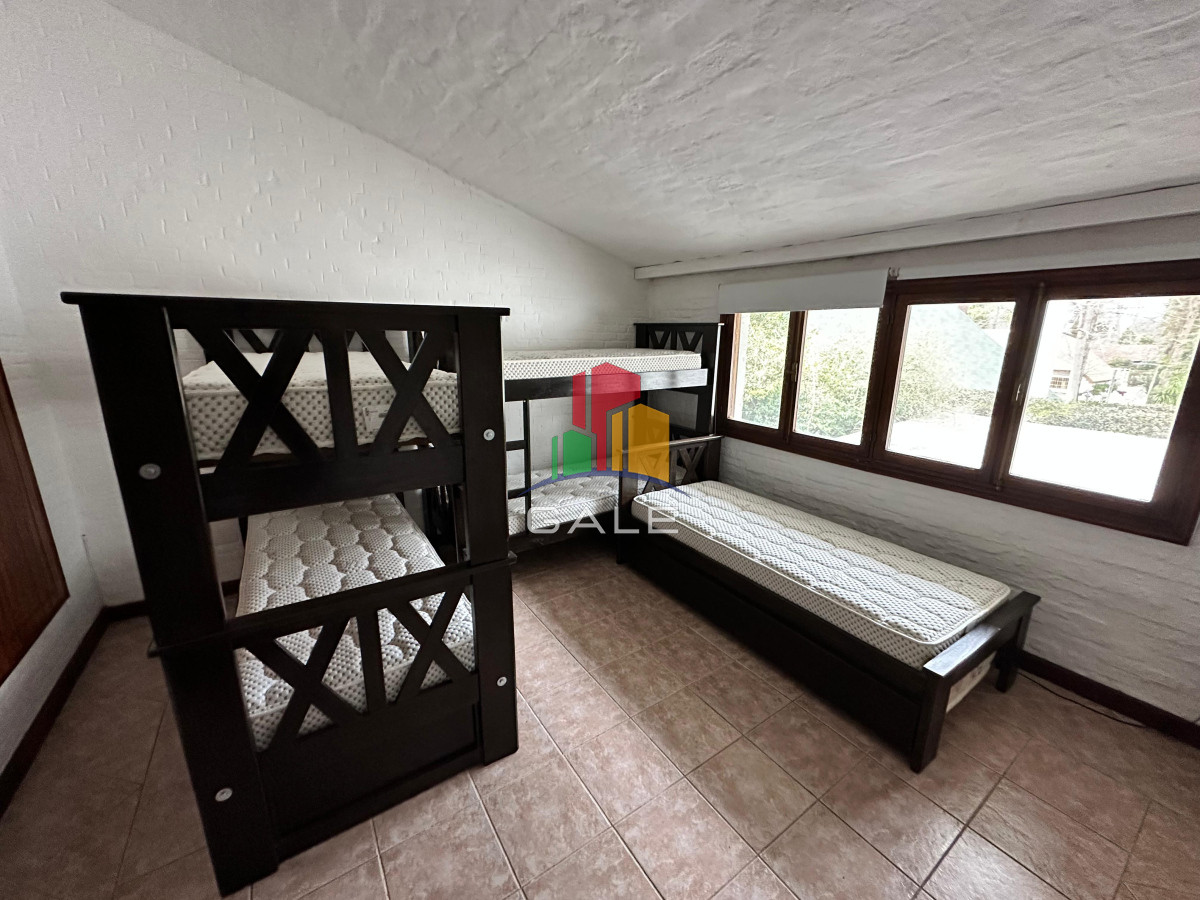 Casa ID.4735 - En venta casa en Barrio Golf, Punta del Este de 6 dormitorios.