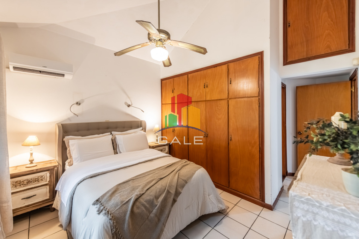 Casa ID.4729 - Vendemos espectacular casa de 4 dormitorios en Playa Mansa, Punta del este