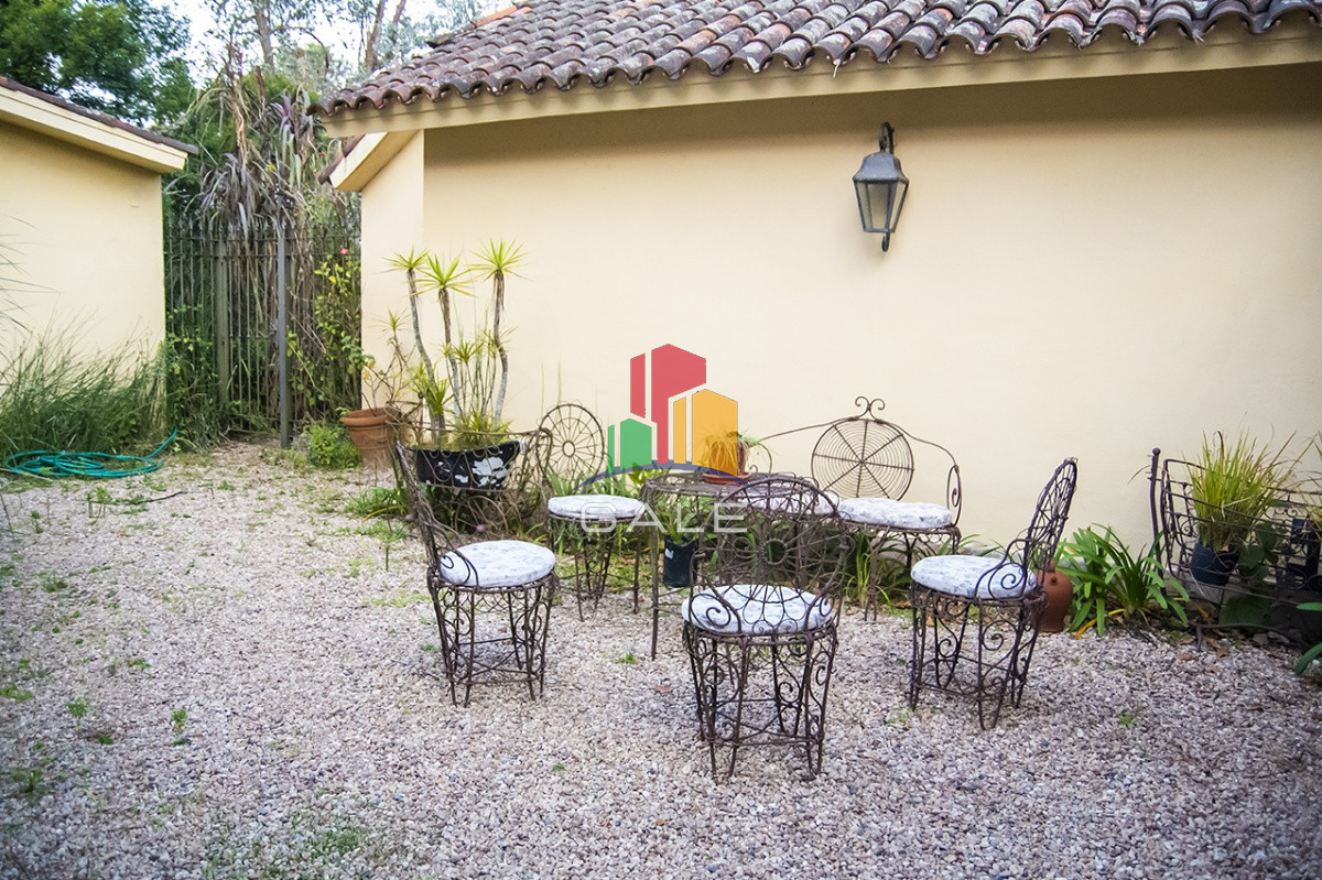Casa ID.810 - Casa de gran tamaño ubicada en zona del Golf.