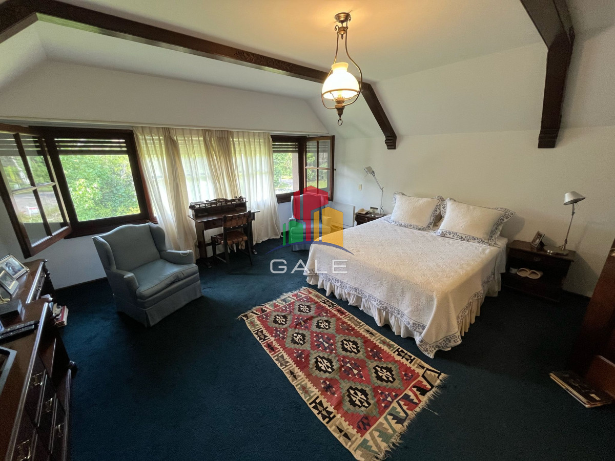 Casa ID.4736 - Hermosa mansión en Golf de 6 dormitorios , Punta del Este