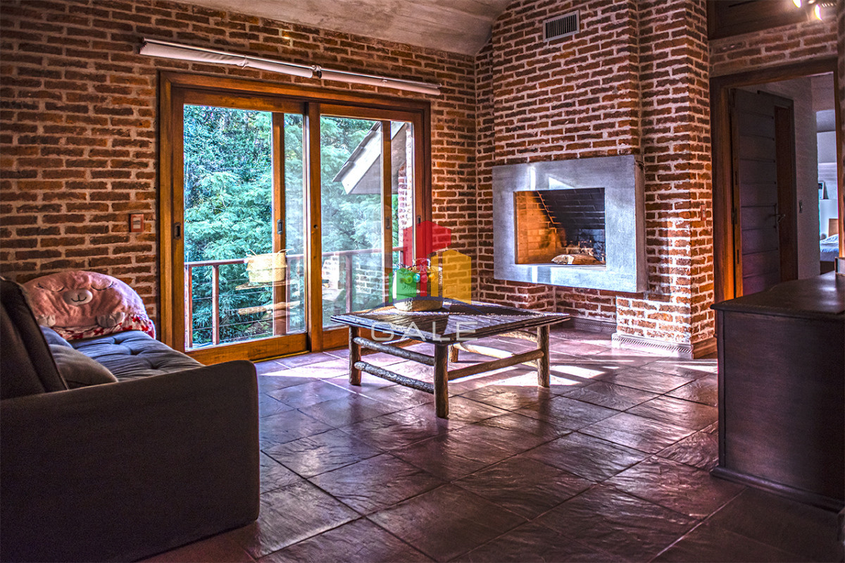 Casa ID.3723 - Vende casa de 4 dormitorios en Cantegirl, Punta del Este
