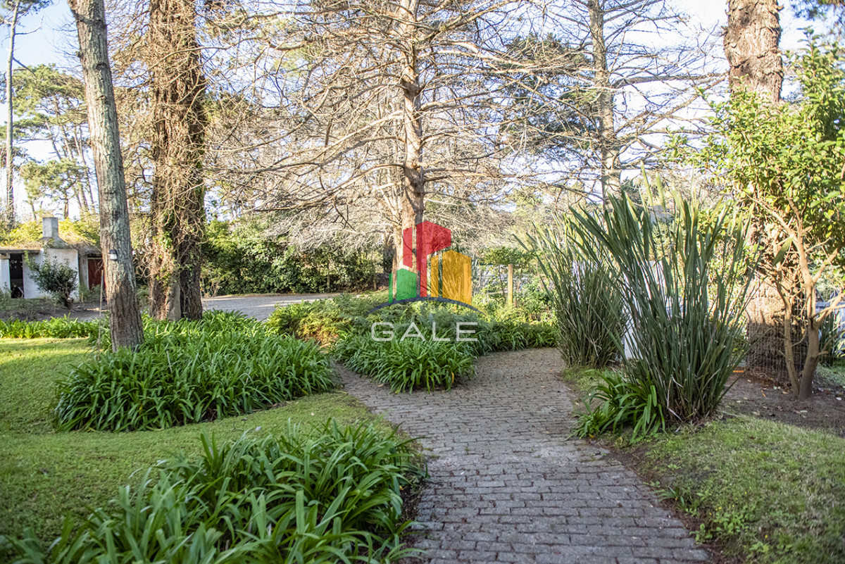 Casa ID.4739 - Casa de 4 dormitorios en venta, en Golf Punta del Este