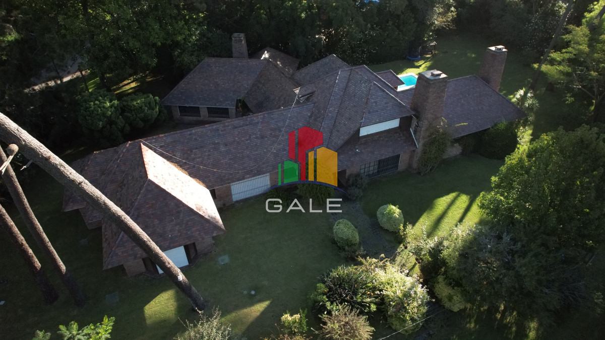 Casa ID.4736 - Hermosa mansión en Golf de 6 dormitorios , Punta del Este