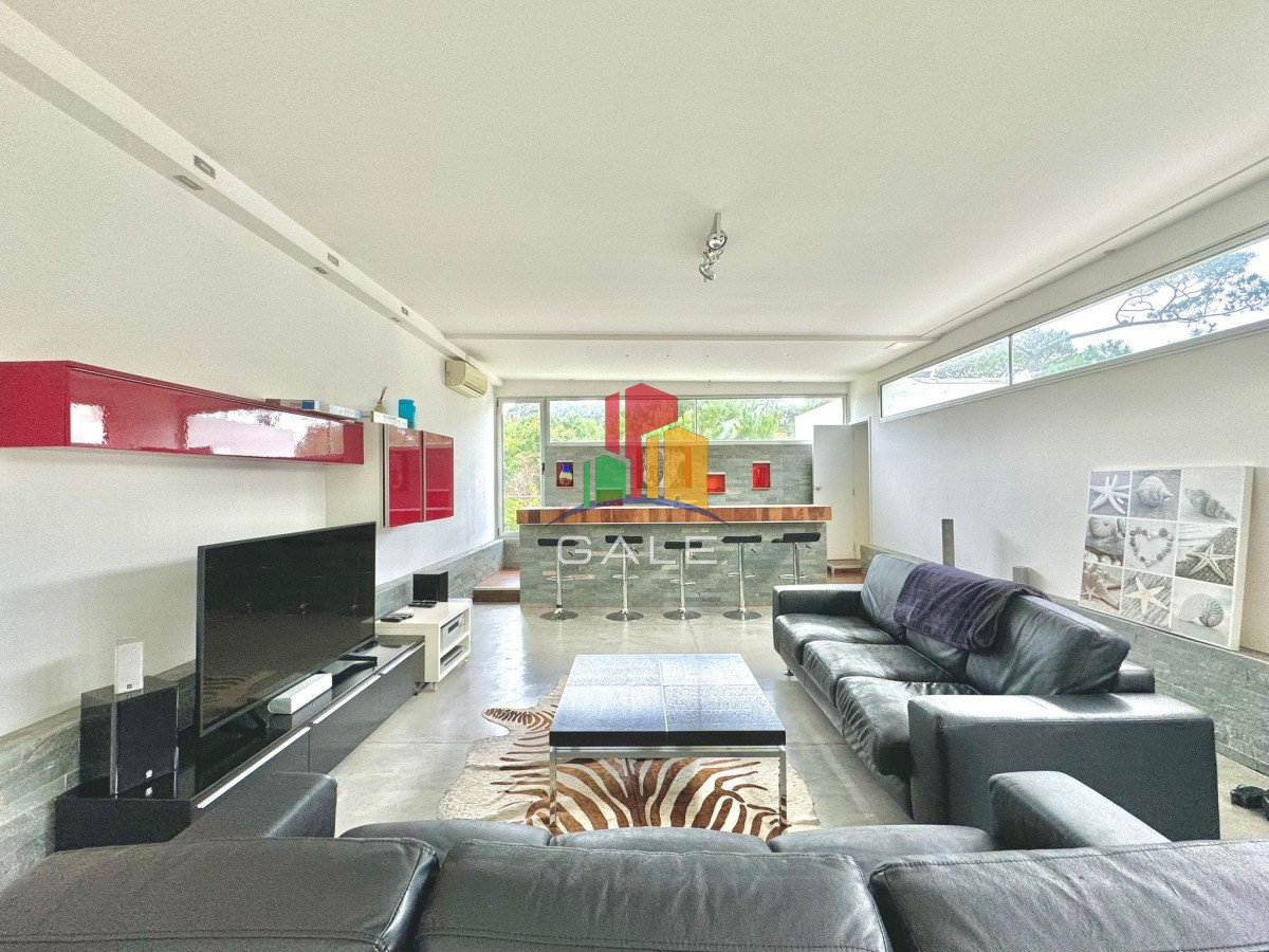 Casa ID.4730 - En venta casa de 5 dormitorios en San Rafael, con piscina 