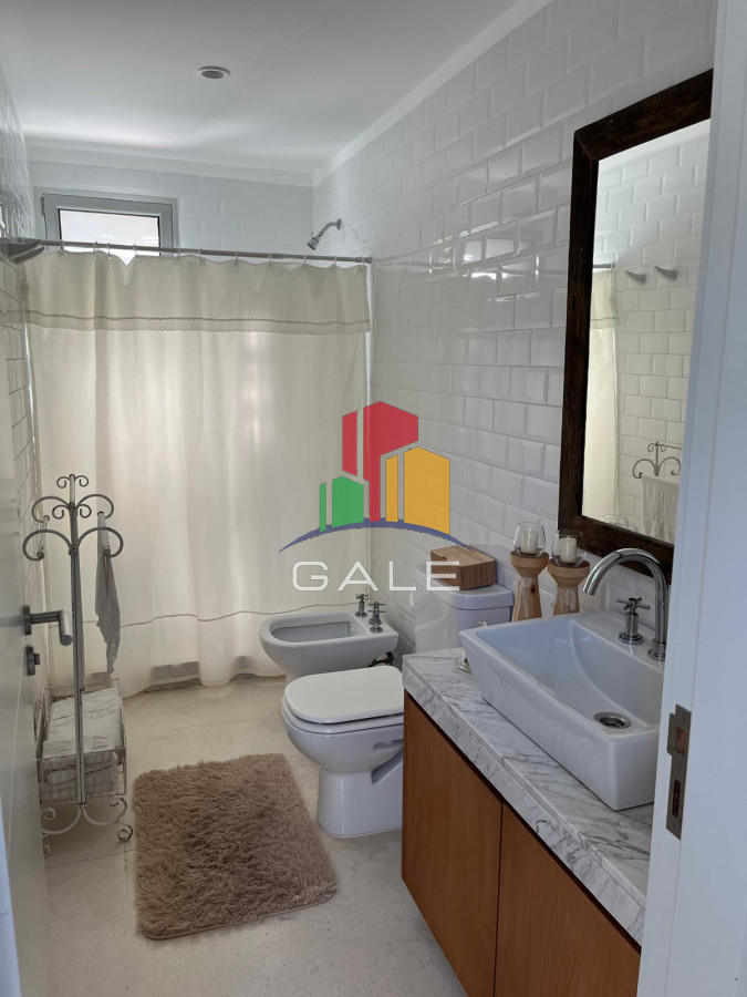 Casa ID.3965 - Casa en venta de 3 dormitorios en Punta del Este.