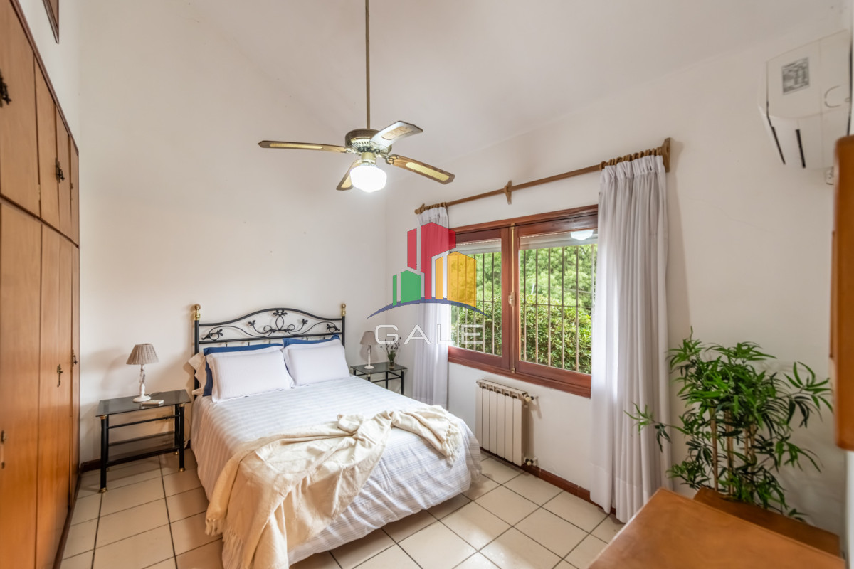 Casa ID.4729 - Vendemos espectacular casa de 4 dormitorios en Playa Mansa, Punta del este