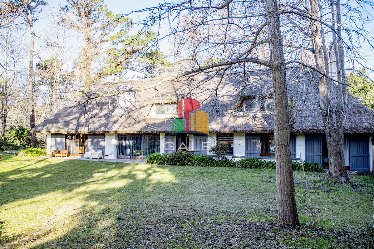 Casa ID.4739 - Casa de 4 dormitorios en venta, en Golf Punta del Este