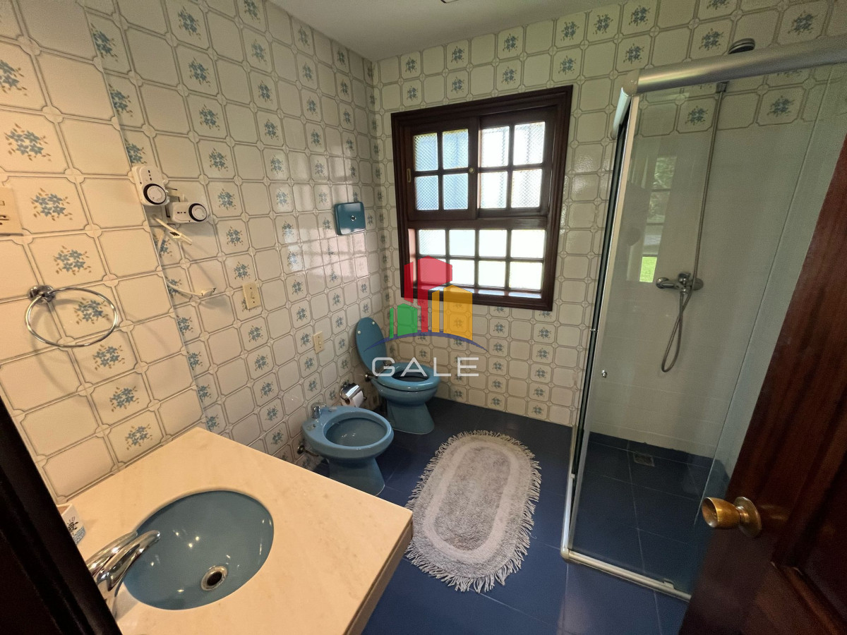 Casa ID.4736 - Hermosa mansión en Golf de 6 dormitorios , Punta del Este