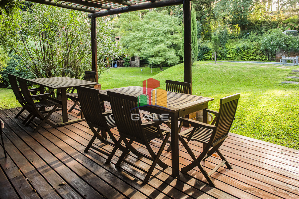 Casa ID.3723 - Vende casa de 4 dormitorios en Cantegirl, Punta del Este