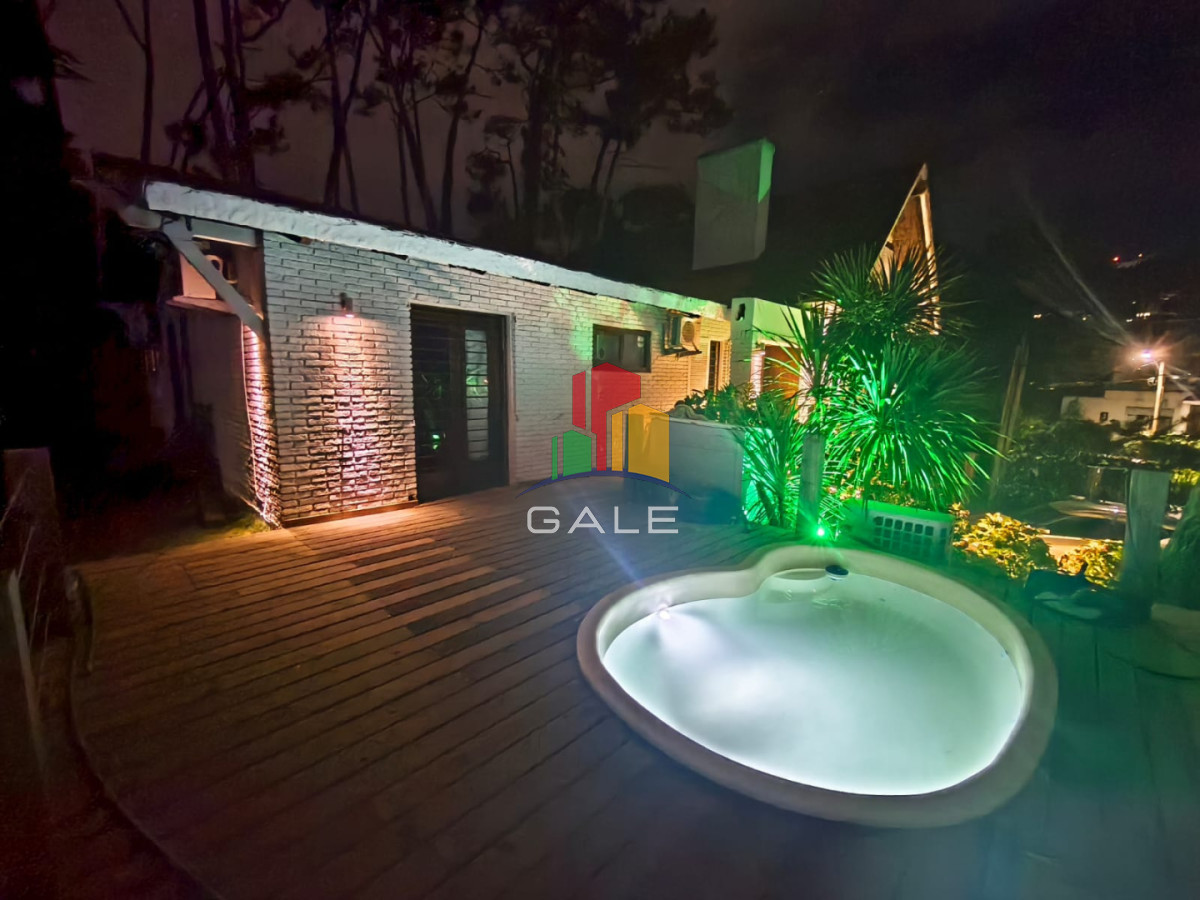 Casa ID.3737 - Casa en Venta de 5 dormitorios en San Rafael , Punta del este 