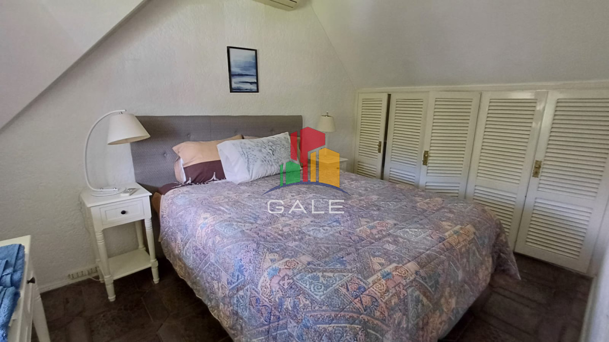 Casa ID.3733 - Vende gran casa para vivir todo el año, de 3 dormitorios en Punta del Este 