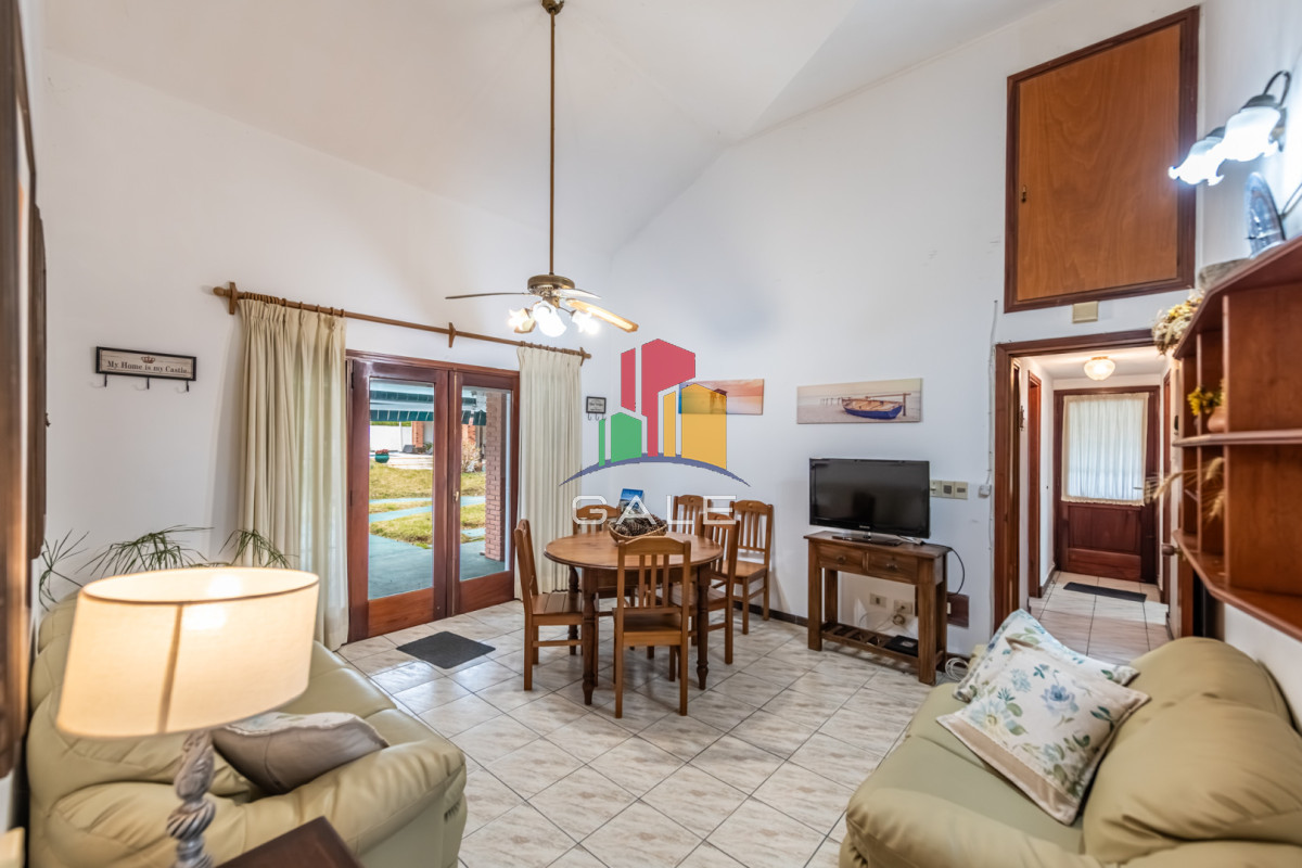 Casa ID.4729 - Vendemos espectacular casa de 4 dormitorios en Playa Mansa, Punta del este