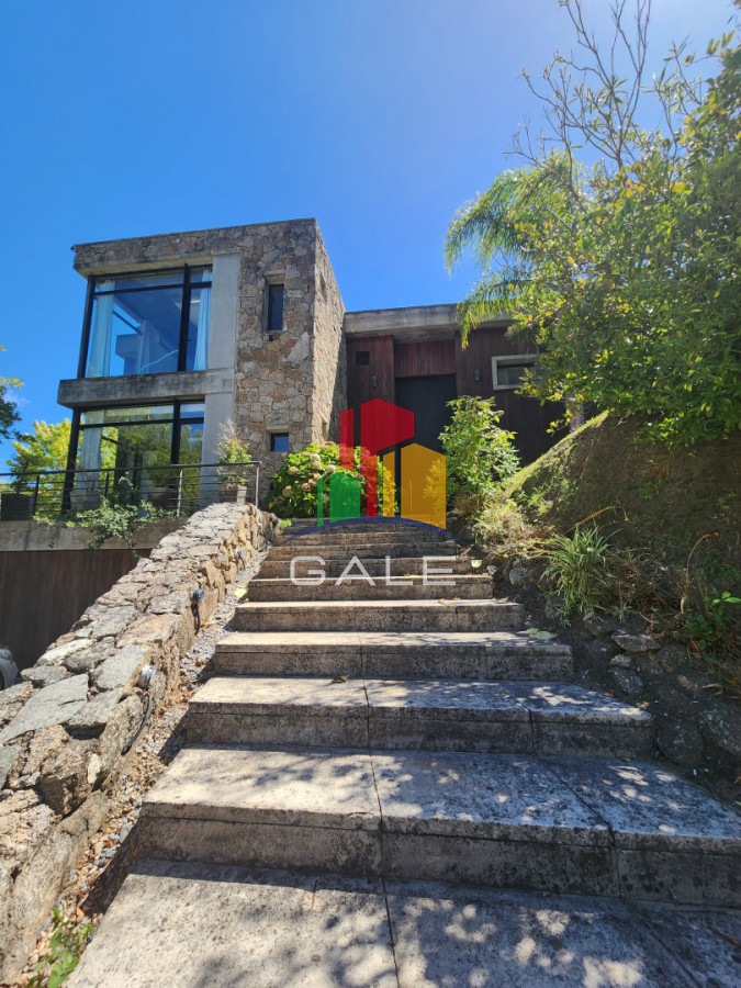 Casa ID.4727 - Casa en Alborada - Punta del Este de 5 dormitorios 