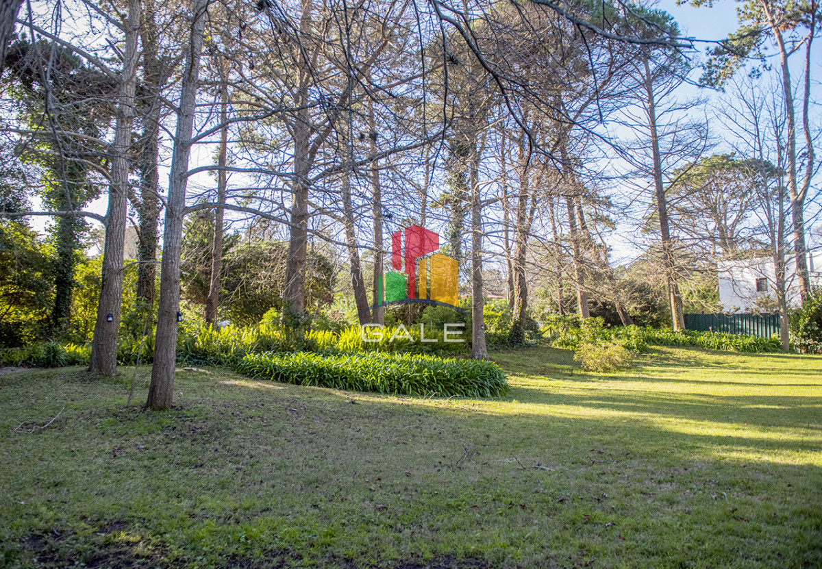 Casa ID.4739 - Casa de 4 dormitorios en venta, en Golf Punta del Este