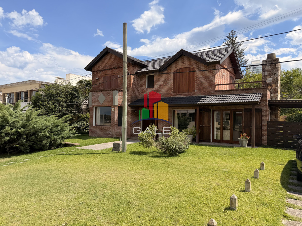 Casa ID.4733 - Vende hermosa casa en san rafael , cerca del mar, Punta del Este