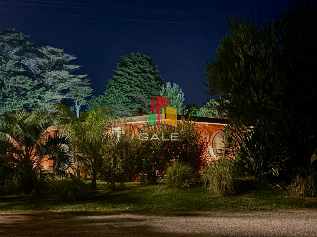 Casa ID.3965 - Casa en venta de 3 dormitorios en Punta del Este.