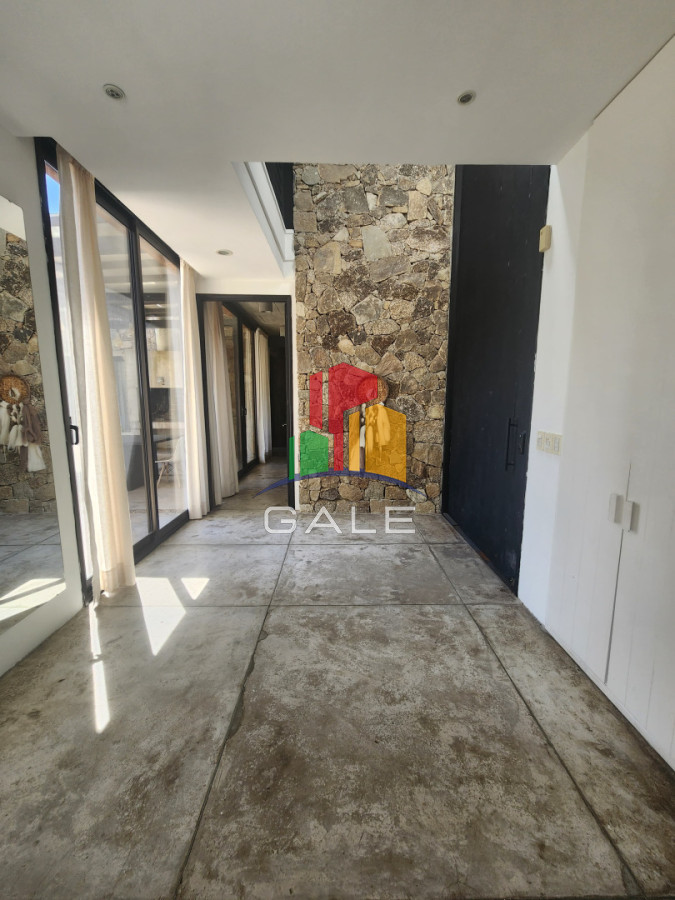 Casa ID.4727 - Casa en Alborada - Punta del Este de 5 dormitorios 