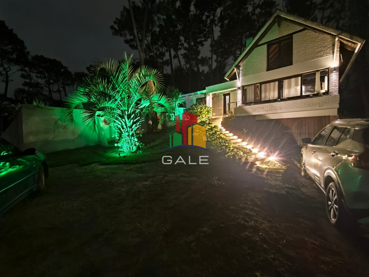 Casa ID.3737 - Casa en Venta de 5 dormitorios en San Rafael , Punta del este 