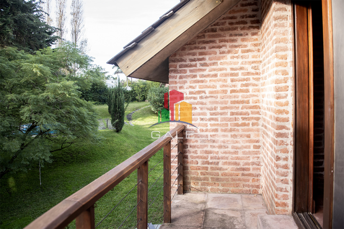 Casa ID.3723 - Vende casa de 4 dormitorios en Cantegirl, Punta del Este