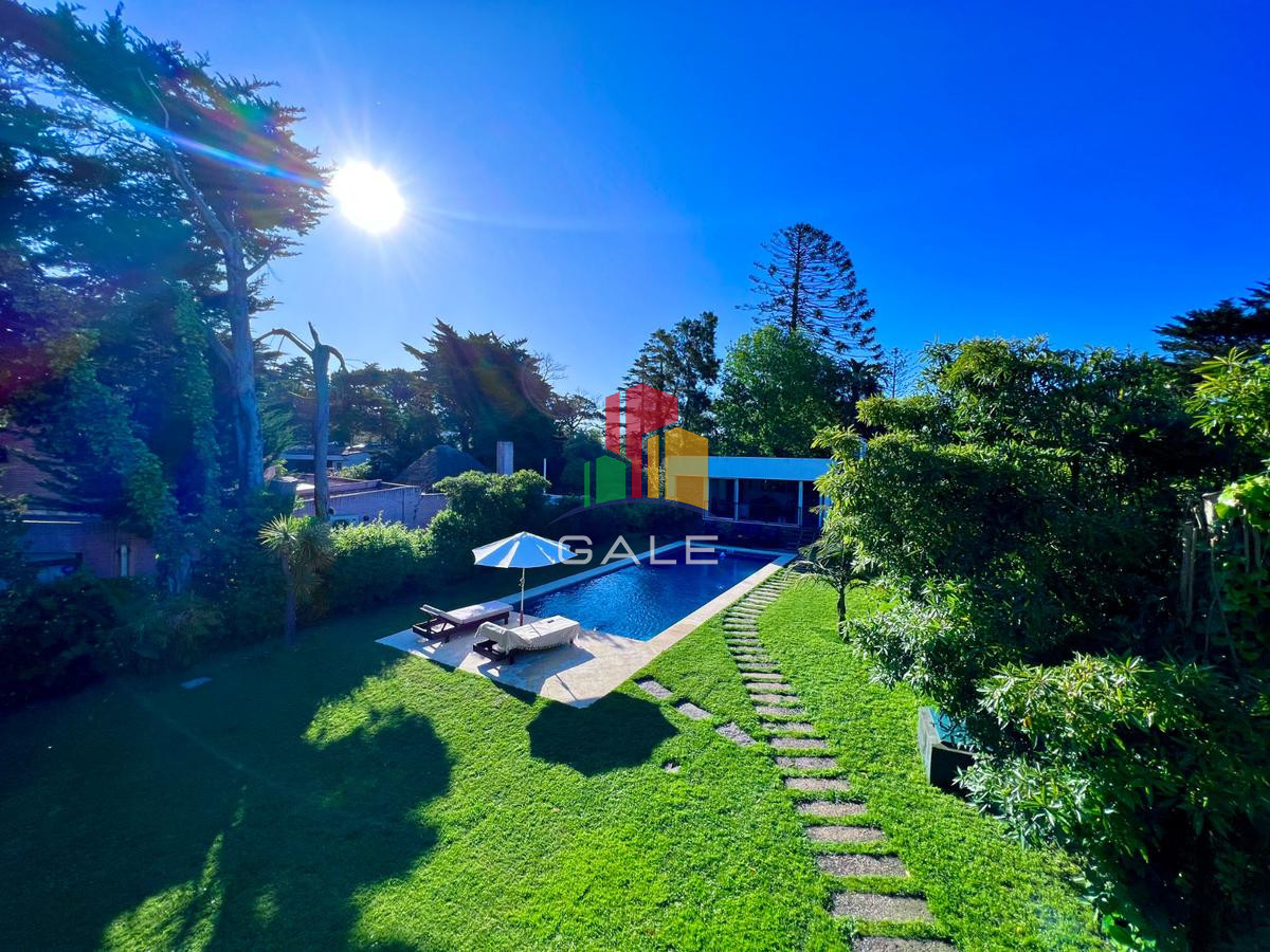 Casa ID.3966 - Hermosa casa en Playa Mansa, Punta del Este