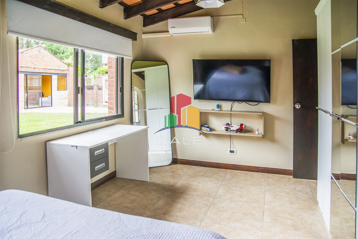 Casa ID.4564 - En venta casa de 3 Dormitorios en Jardines de Córdoba con Barbacoa 