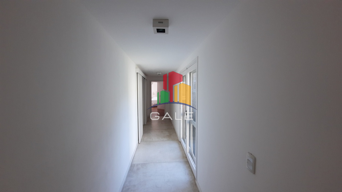Casa ID.3970 - Exclusiva casa de 4 dormitorios con piscina en Punta del Este