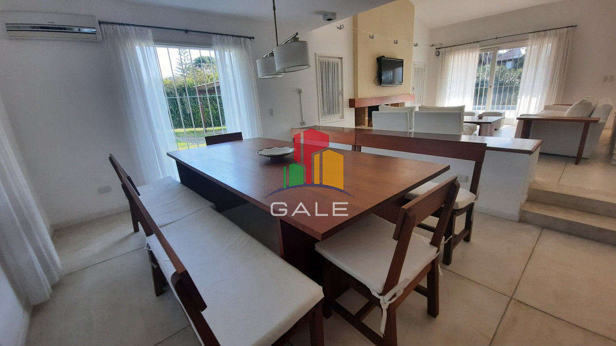 Casa ID.3970 - Exclusiva casa de 4 dormitorios con piscina en Punta del Este