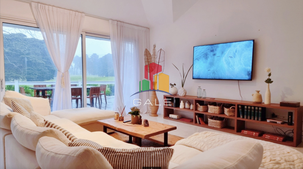 Casa ID.4728 - En venta espectacular casa de 5 dormitorios en Golf, Punta del Este